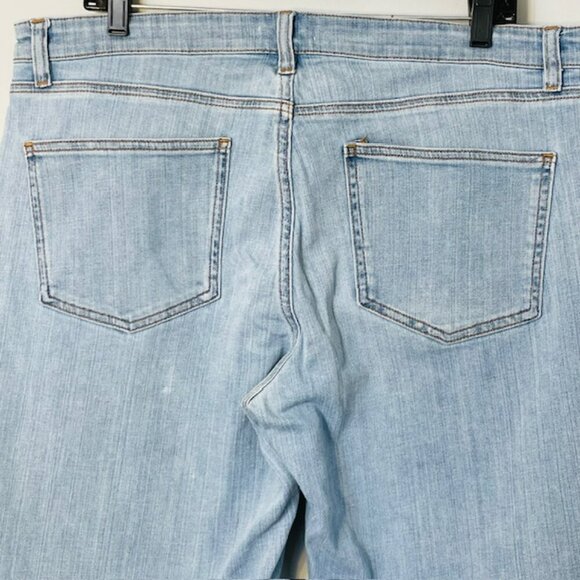 Eileen Fisher Boyfriend Jeans Organic Cotton 14 Light Wash Denim (36x28) - Picture 5 of 8